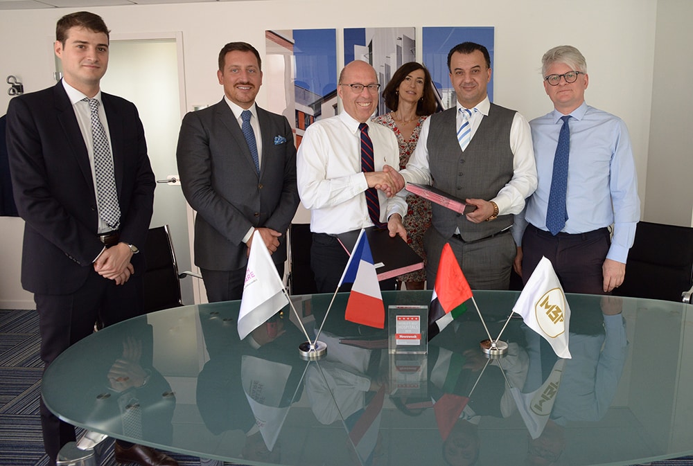 photo signature - Signature d'un accord cadre
