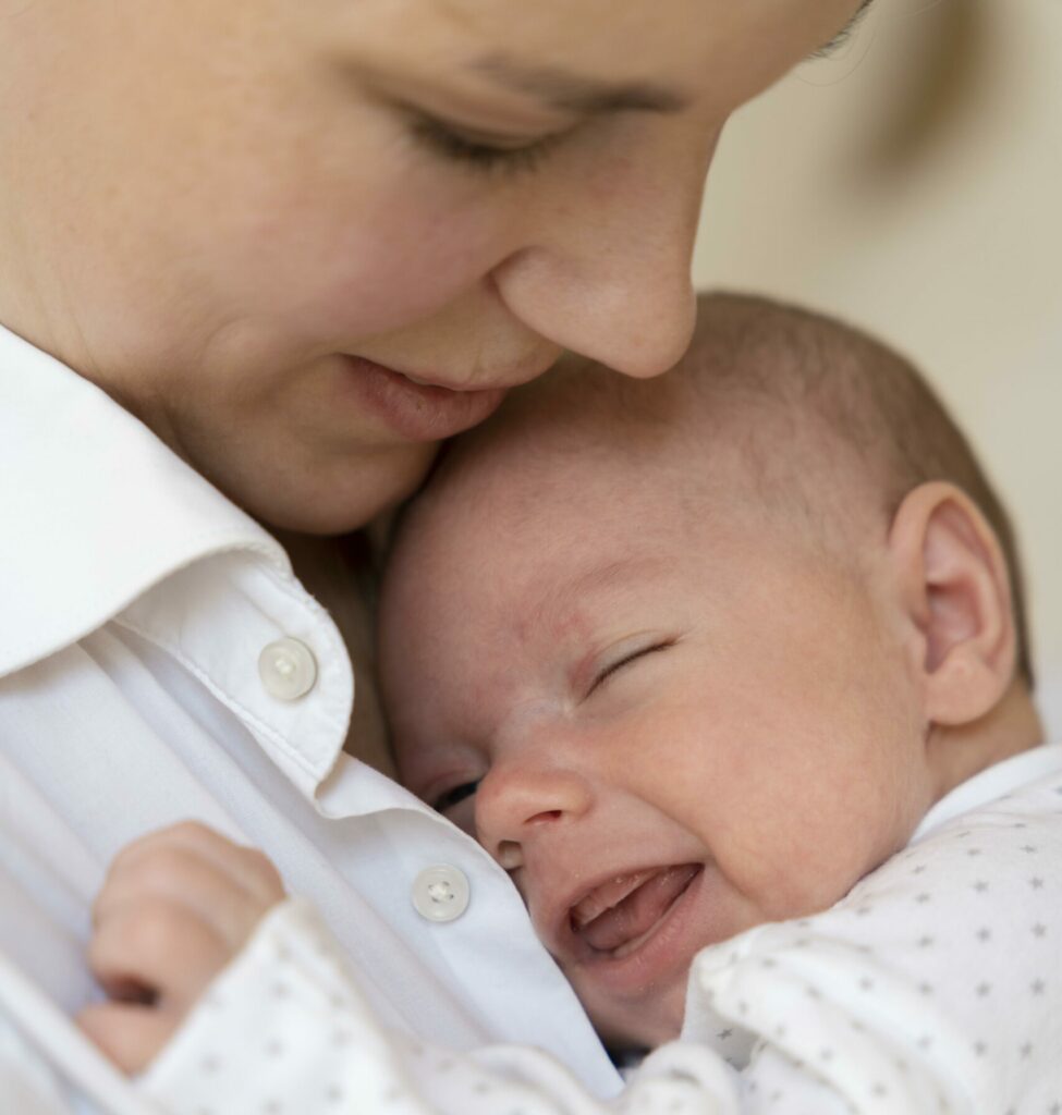 postnatal period with mother child 1 scaled e1721908685491 - Soutenir nos projets